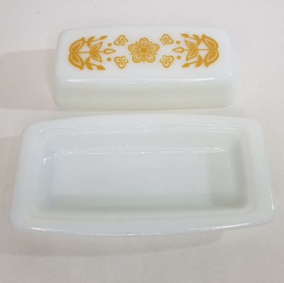 Pyrex Vintage 1970s Butterfly Gold Covered Butter Dish 72-B Milk Glass - Picture 5 of 9